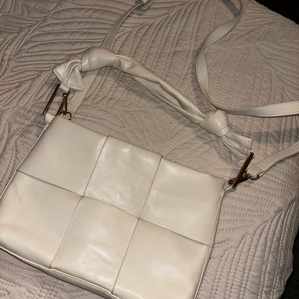 Elegant White Crossbody Bag